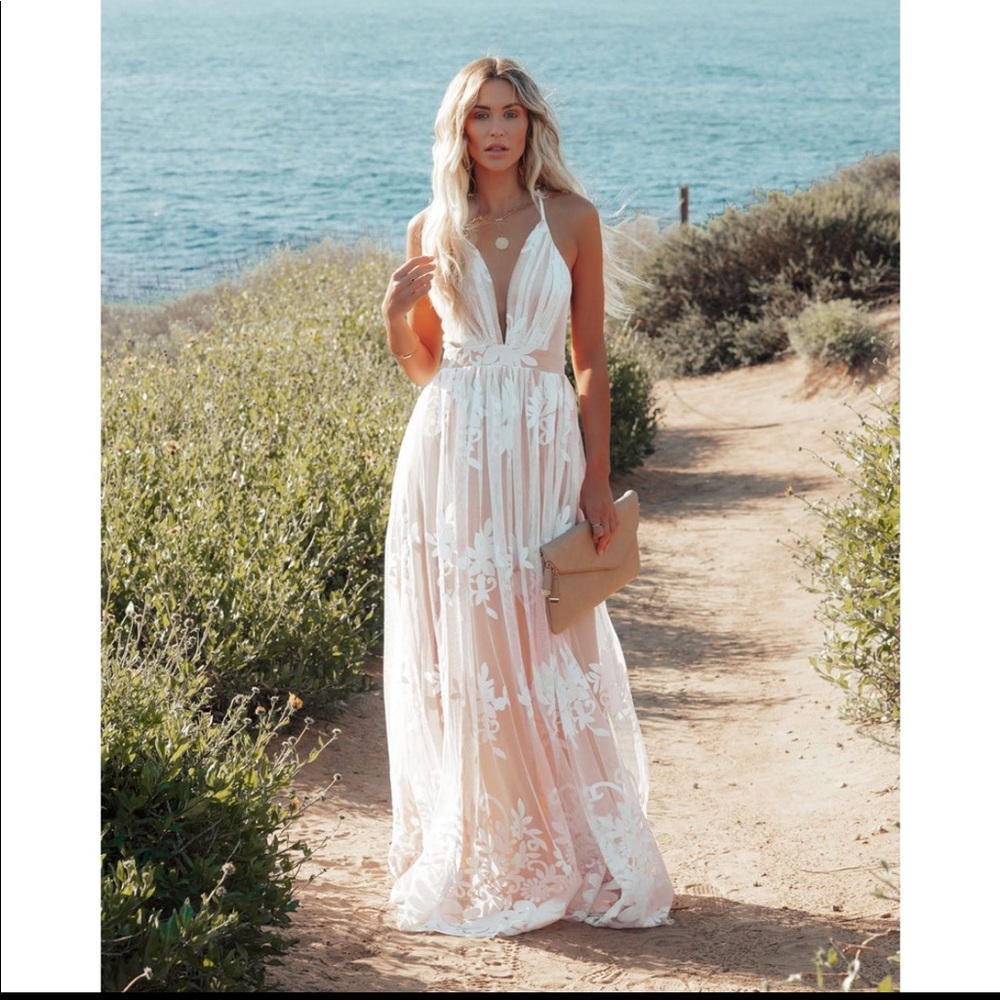 ANTONIA MAXI DRESS - WHITE